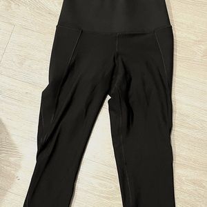 Black leggings with side pockets